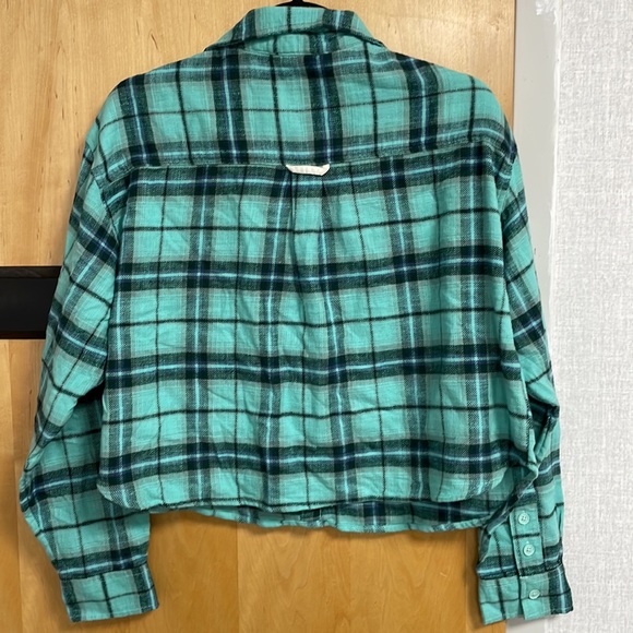 Baby Blue Crop Plaid button-down - Picture 3 of 4